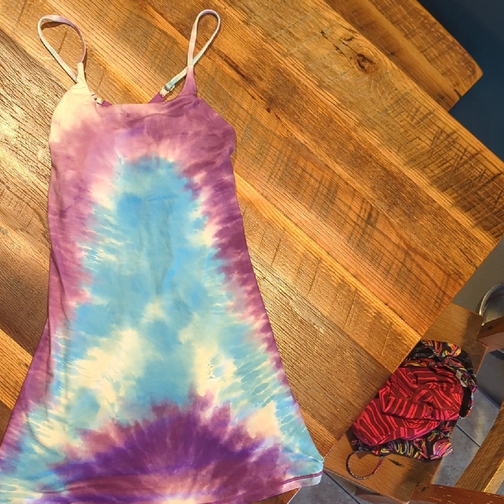 Constantly varied gear Dress With Shorts